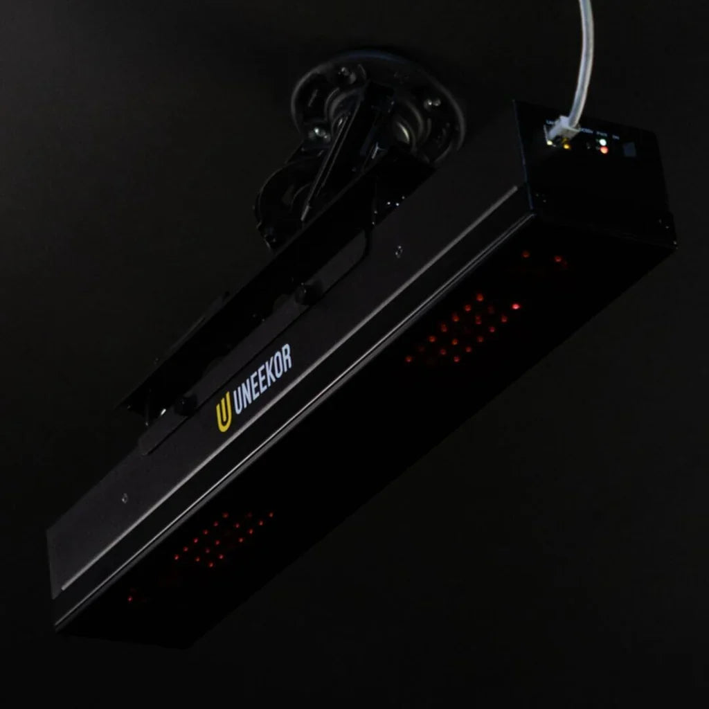 Full picture of Uneekor EYE XR Launch Monitor